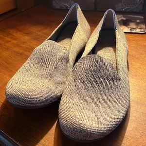 Rothys Heathered grey loafer